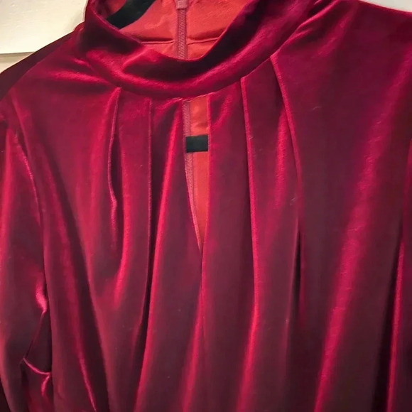 RICKIE FREEMAN FOR TERI JON Mock-Neck Long-Sleeve Stretch Velvet Dress Bead Trim - Picture 3 of 7